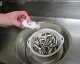 最北の網走湖のワカサギフライ作り方6写真