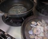 一つの鍋で作る魚介のトマトソースパスタ作り方3写真