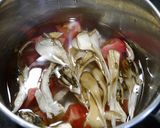 簡単！ぽかぽか☆舞茸とトマトの生姜味噌汁作り方2写真