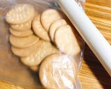 材料3つ★簡単クランチ風チョコボール作り方1写真