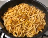 フライパンで簡単！バターキムチおうどん♡作り方3写真