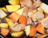 鶏の肉じゃが風あまから煮●根菜ゴロゴロ作り方2写真