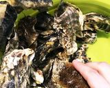 ストウブ蒸し牡蠣【絹醤油&生搾りレモン】作り方1写真