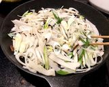 ネギ豚だいこん餅の韓国風炒め ごま甘酢味作り方4写真