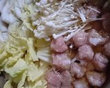 美味しい！レモンとナンプラー香る鶏団子鍋作り方2写真
