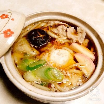 超簡単！切って乗せて煮るだけ鍋焼きうどん by おかぶ〜ま