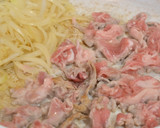 豚こま切れ肉と玉ねぎのピリ辛炒め作り方2写真
