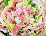 ヨーグルトでマイルド☆白菜と豚肉のチゲ鍋作り方2写真