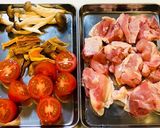 ドライマンゴーとトマトの鶏モモ煮込み作り方1写真