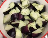 新玉ねぎで甘くて時短☆茄子の味噌炒め作り方1写真