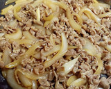 生姜焼きに匹敵❤豚肉と玉葱のトンテキ炒め作り方6写真