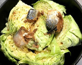 簡単。節約。キャベツ丸ごと鯖缶煮。作り方4写真