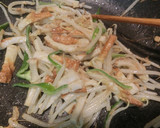 もやしと竹輪のクルミ味噌炒め作り方3写真