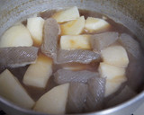 丸大根、蒟蒻、油揚げの炊いたん作り方1写真