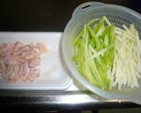 ♢ブロッコリーの茎と鶏皮のきんぴら♢作り方1写真