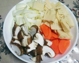 豚肉とたっぷり白菜のあんかけ焼きそば☆作り方1写真
