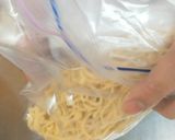 生麺をレンジで本格蒸し麺にする！焼そば作り方2写真