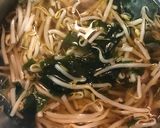 煮汁リメイク！もやしとわかめのスープ作り方4写真
