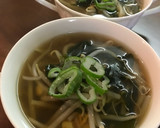 煮汁リメイク！もやしとわかめのスープ作り方5写真