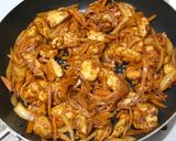 ピリっとスパイス！鶏むね肉のチリ炒め作り方3写真