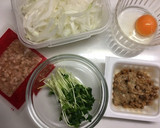 火を使わずに♪簡単新玉ねぎと納豆の和え物作り方1写真