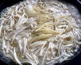 フライパン1つで！豆苗の松茸風味パスタ作り方2写真
