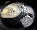 フライパン1つで！豆苗の松茸風味パスタ作り方3写真