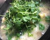 豆苗〔二回目収穫〕のフカヒレスープ作り方3写真