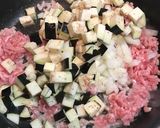 簡単！お弁当や朝食◎なすと肉味噌の春巻き作り方3写真