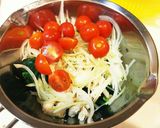ほうれん草と茹で鶏のニンニクオイル和え作り方2写真