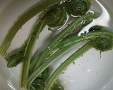 こごみとえびつみれのチヂミ作り方3写真