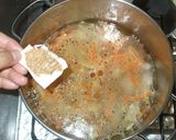 鶏もも肉スープ♪簡単白菜春雨人参しめじ作り方8写真