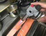 コストコのサーモンで炙り鮭刺身作り方3写真