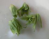 ふきのとうの醤油麹炒め作り方1写真