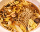 【簡単】鶏肉DEそばすき鍋作り方5写真