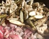 牛蒡、蓮根、豚肉の炒め煮 塩麹入り！作り方2写真