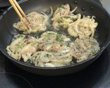 豚肉とたまねぎのごましおかき揚げ作り方4写真