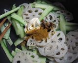 レンコンとキュウリのカレーマヨ炒め作り方4写真