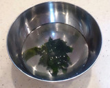 ベジ♪水菜とわかめの中華風和え物作り方1写真