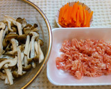 鶏ひき肉としめじの炊き込みごはん作り方1写真