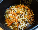 鶏ひき肉としめじの炊き込みごはん作り方4写真