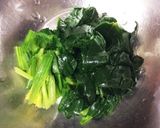 簡単！ほうれん草と生野菜のサラダ作り方2写真