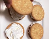 超簡単おやつ!生クリームビスケットサンド作り方3写真