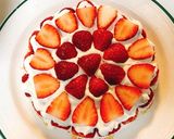 市販のスポンジで！簡単苺たっぷりケーキ作り方5写真