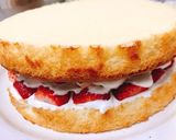 市販のスポンジで！簡単苺たっぷりケーキ作り方7写真