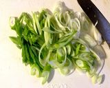 ネギたっぷり！わかめスープ作り方1写真
