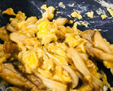 手早く一品！甘辛卵とじなエリンギの炒め作り方4写真