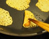 チーズ煎餅でくるりんウインナー☆糖質制限作り方3写真