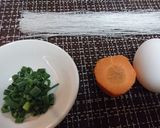 【ふわふわ玉子と春雨の鶏ガラスープ】♪作り方1写真