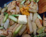 【じゃが芋とアスパラのピリ辛バター炒め】作り方11写真
